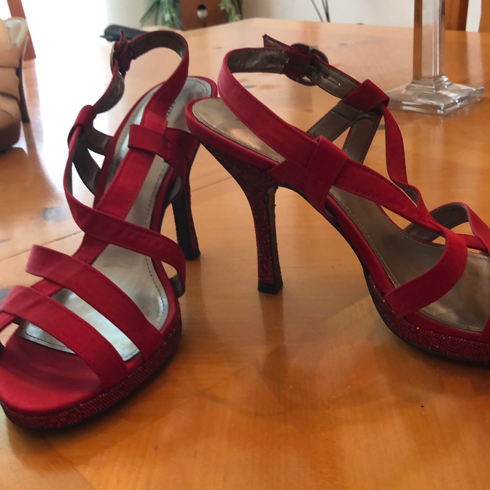 Apt. 9 Sparkle Heal Shoes
